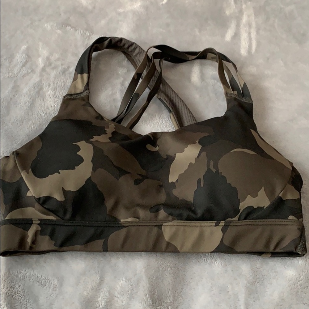Athleta Run Free Camo Sports Bra - S
